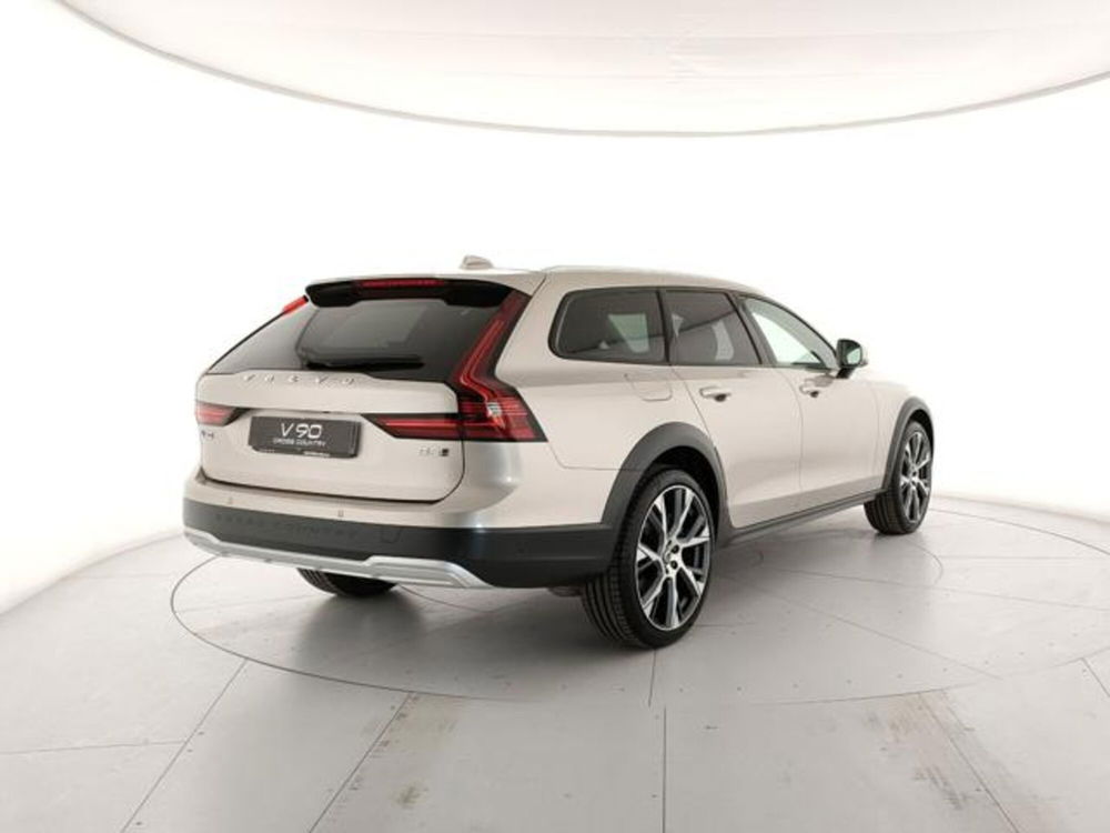 Volvo V90 Cross Country nuova a Modena (5)