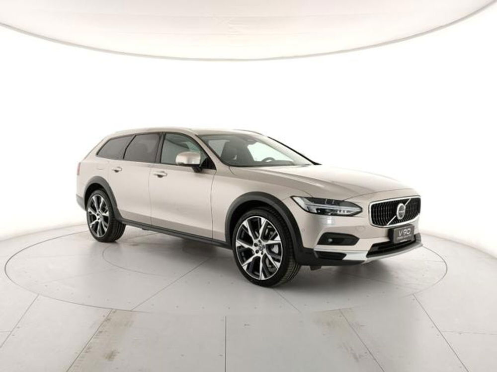 Volvo V90 Cross Country nuova a Modena (6)