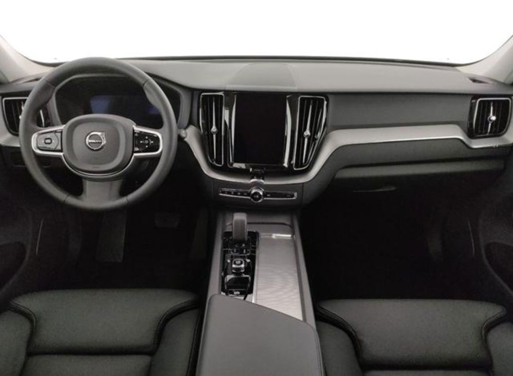 Volvo XC60 nuova a Modena (10)