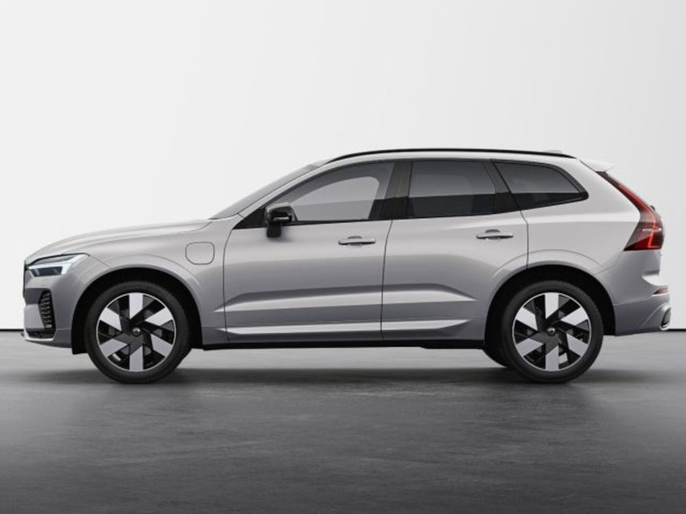 Volvo XC60 nuova a Modena (3)