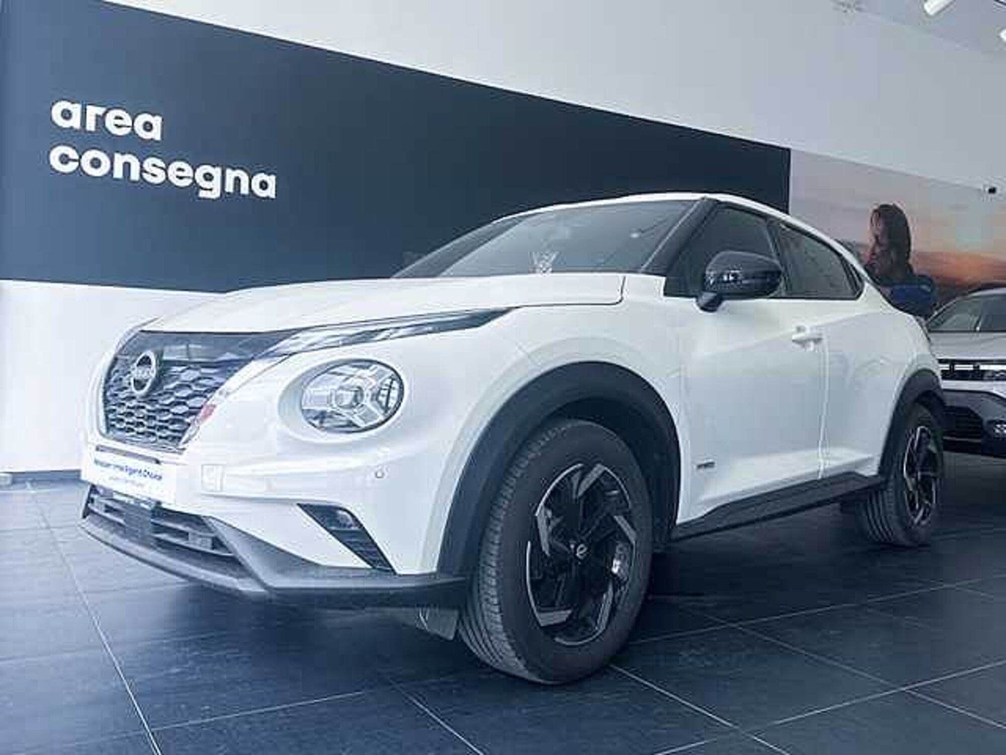 Nissan Juke 1.6 94 CV Visia  del 2023 usata a Rende