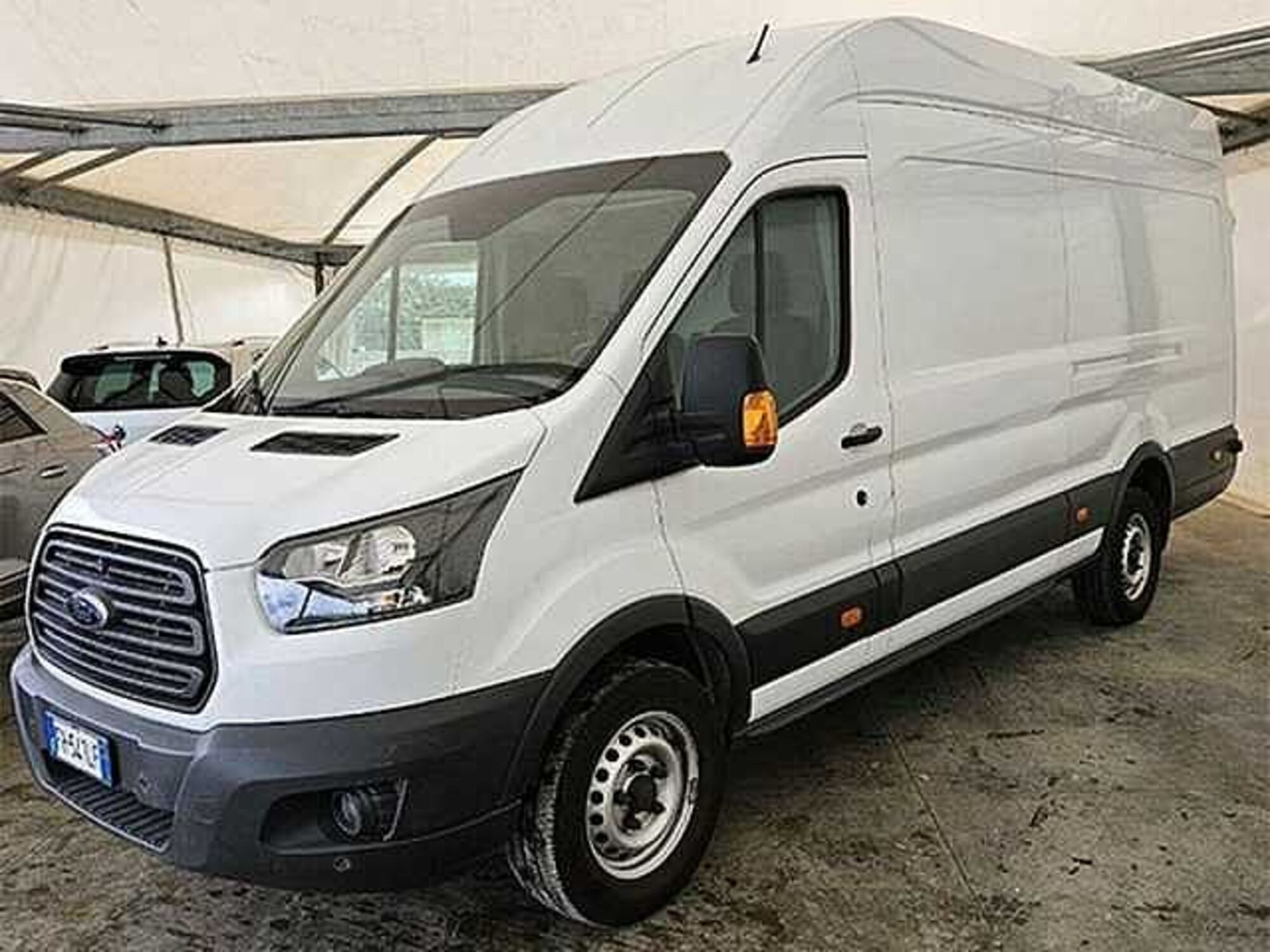 Ford Transit Furgone 350 2.0TDCi EcoBlue 130CV PL-SL-TA Furg. Jumbo Trend  del 2017 usata a Rende