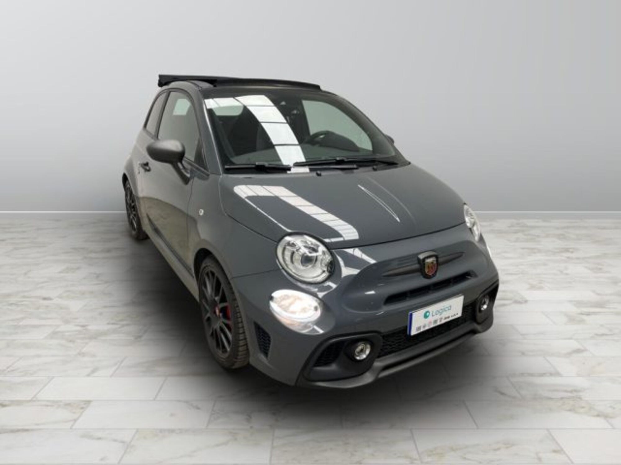 Abarth 595 Cabrio 595C 1.4 t-jet Competizione 165cv del 2021 usata a Biella