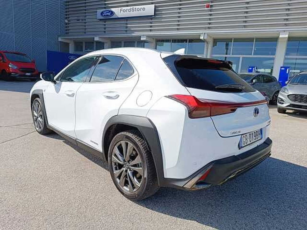 Lexus UX usata a Vicenza (10)