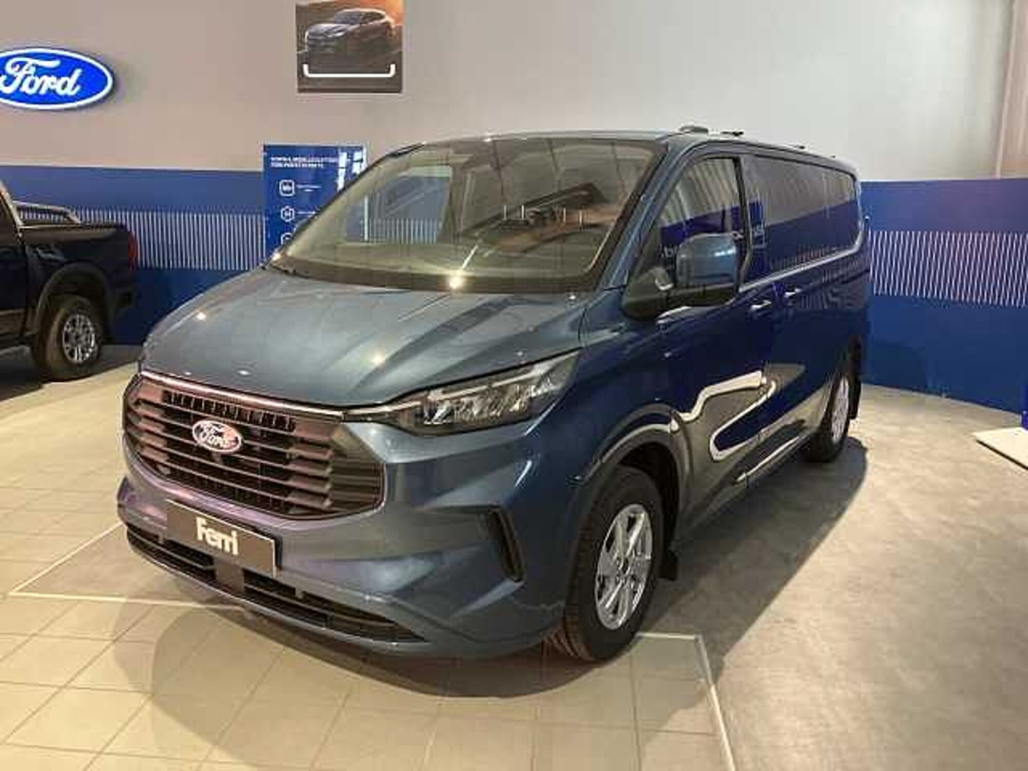 Ford Transit Custom Furgone 320 2.0 EcoBlue 150 PC Combi Trend nuova a Cesena