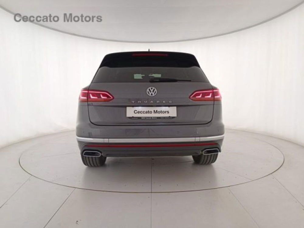Volkswagen Touareg 3.0 V6 TDI SCR Advanced del 2020 usata a Padova (5)