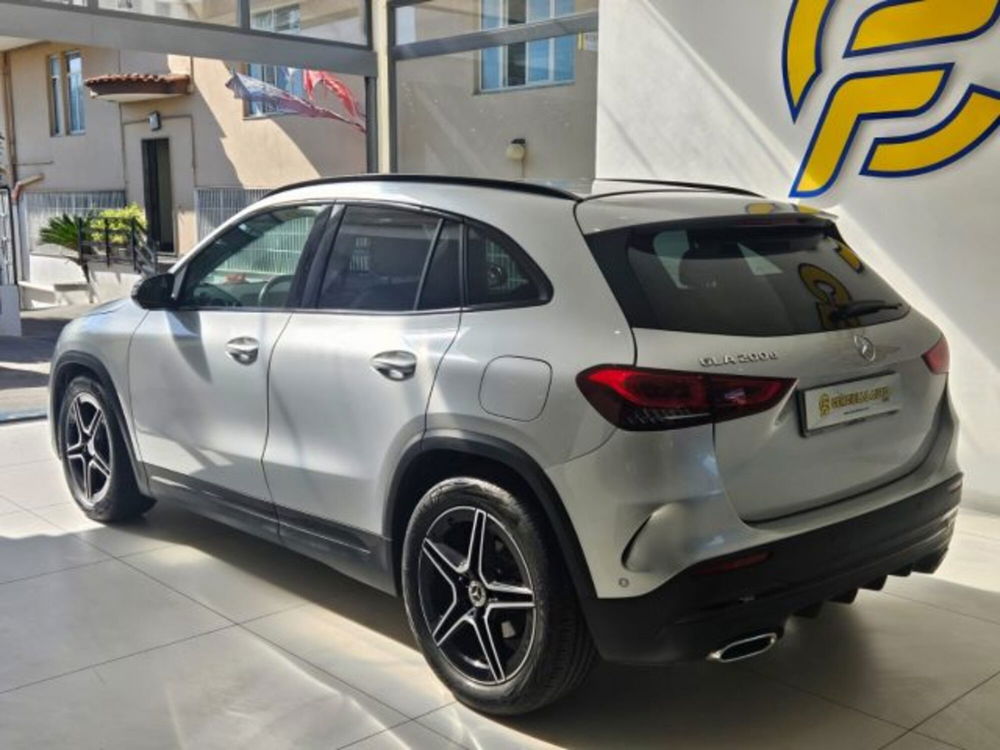 Mercedes-Benz GLA SUV usata a Napoli (9)