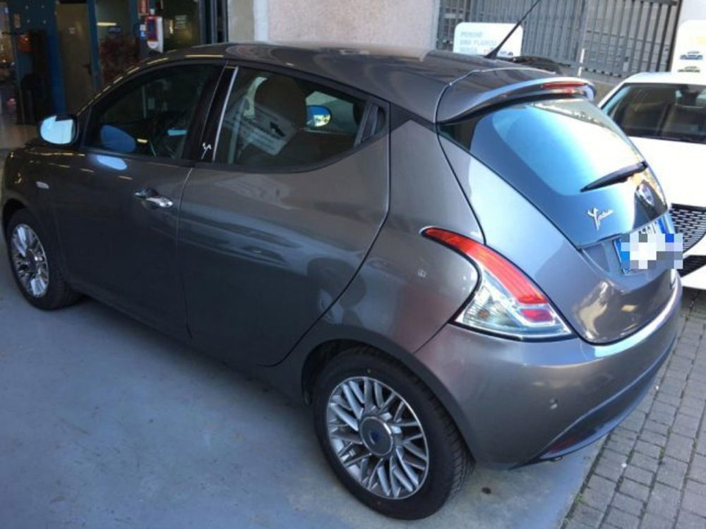 Lancia Ypsilon usata a Genova (4)