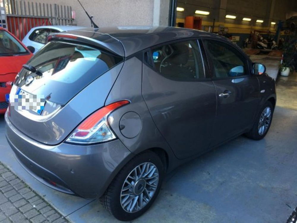 Lancia Ypsilon usata a Genova (5)