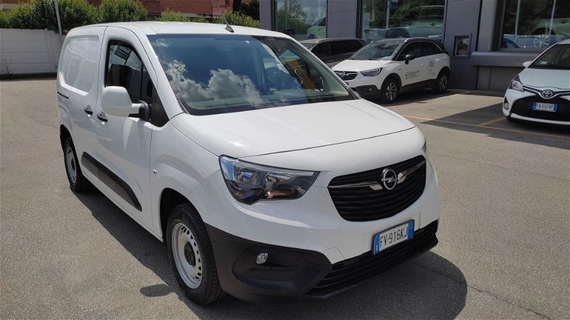Opel Combo 1.6 CDTI 105CV PC-TN Van Blitz (750kg) E6 del 2019 usata a Prato