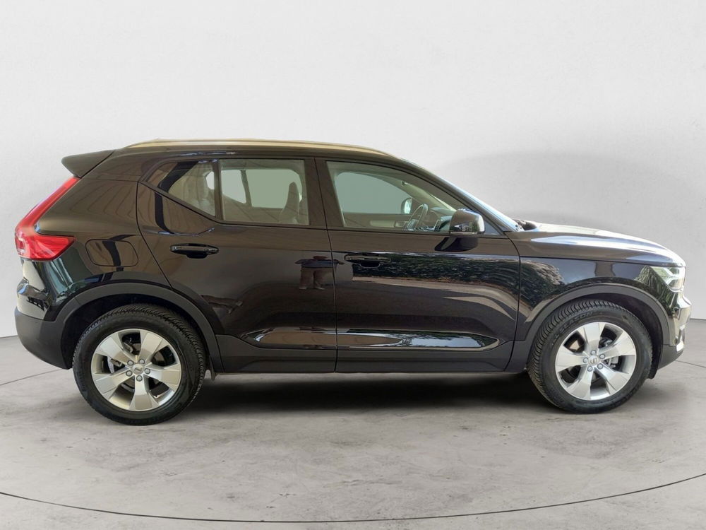 Volvo XC40 usata a Bari (5)