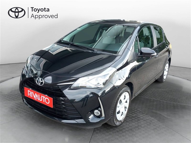 Toyota Yaris 1.5 5 porte Active  del 2020 usata a Beregazzo con Figliaro