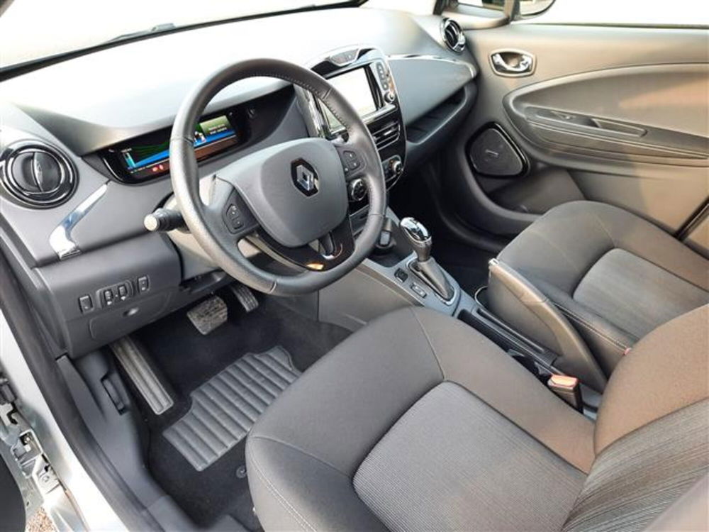 Renault Zoe nuova a Pavia (15)