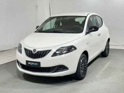 Lancia Ypsilon 1.0 FireFly 5 porte S&amp;S Hybrid Gold Plus nuova a Caspoggio