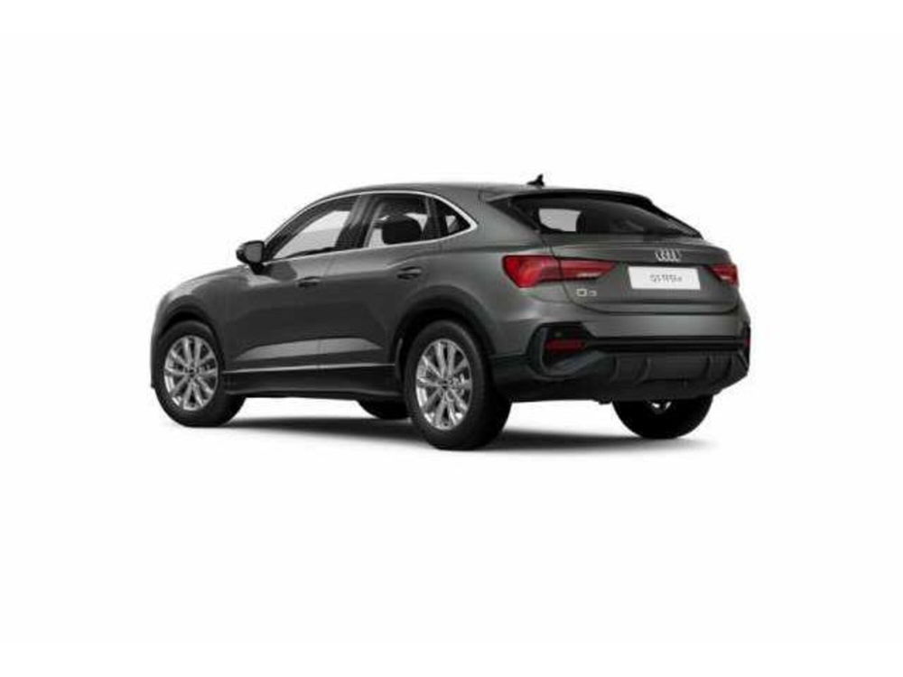 Audi Q3 Sportback nuova a Avellino (4)