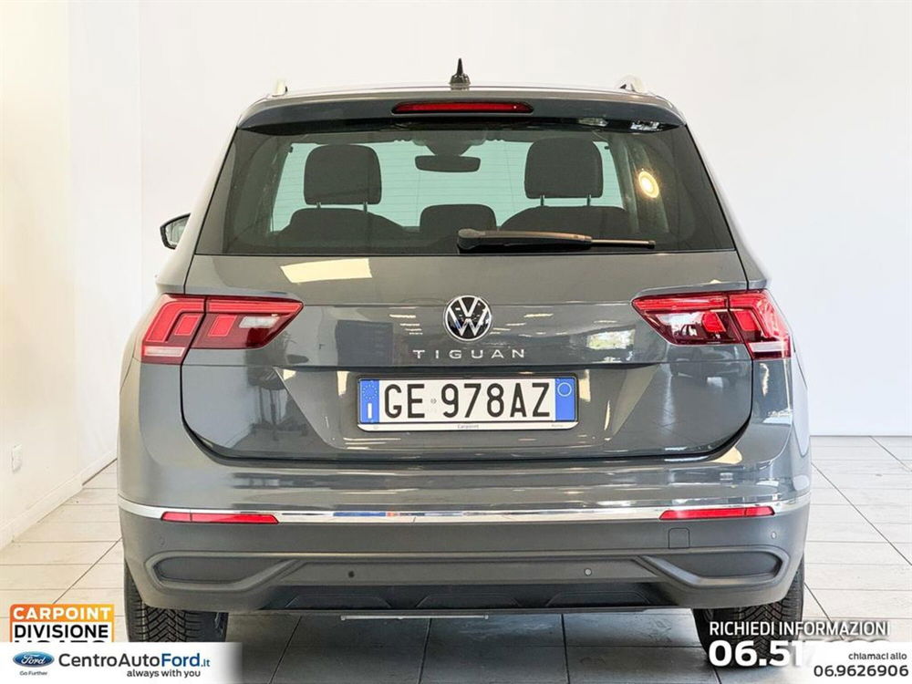 Volkswagen Tiguan 2.0 TDI SCR Life del 2021 usata a Albano Laziale (4)