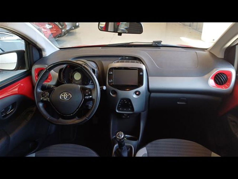 Toyota Aygo X usata a Milano (11)