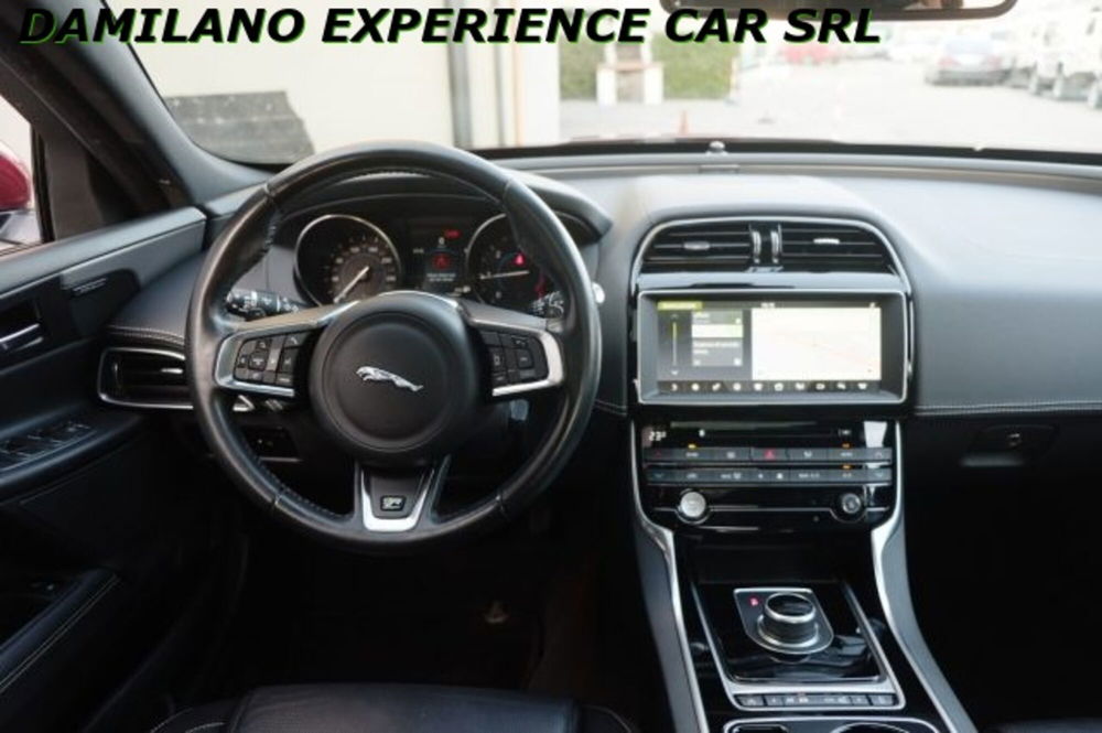 Jaguar XE usata a Cuneo (14)