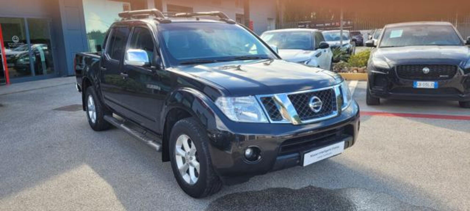 Nissan Navara 2.5 dCi 190CV 4 porte Double Cab LE Plus del 2012 usata a Monte di Procida