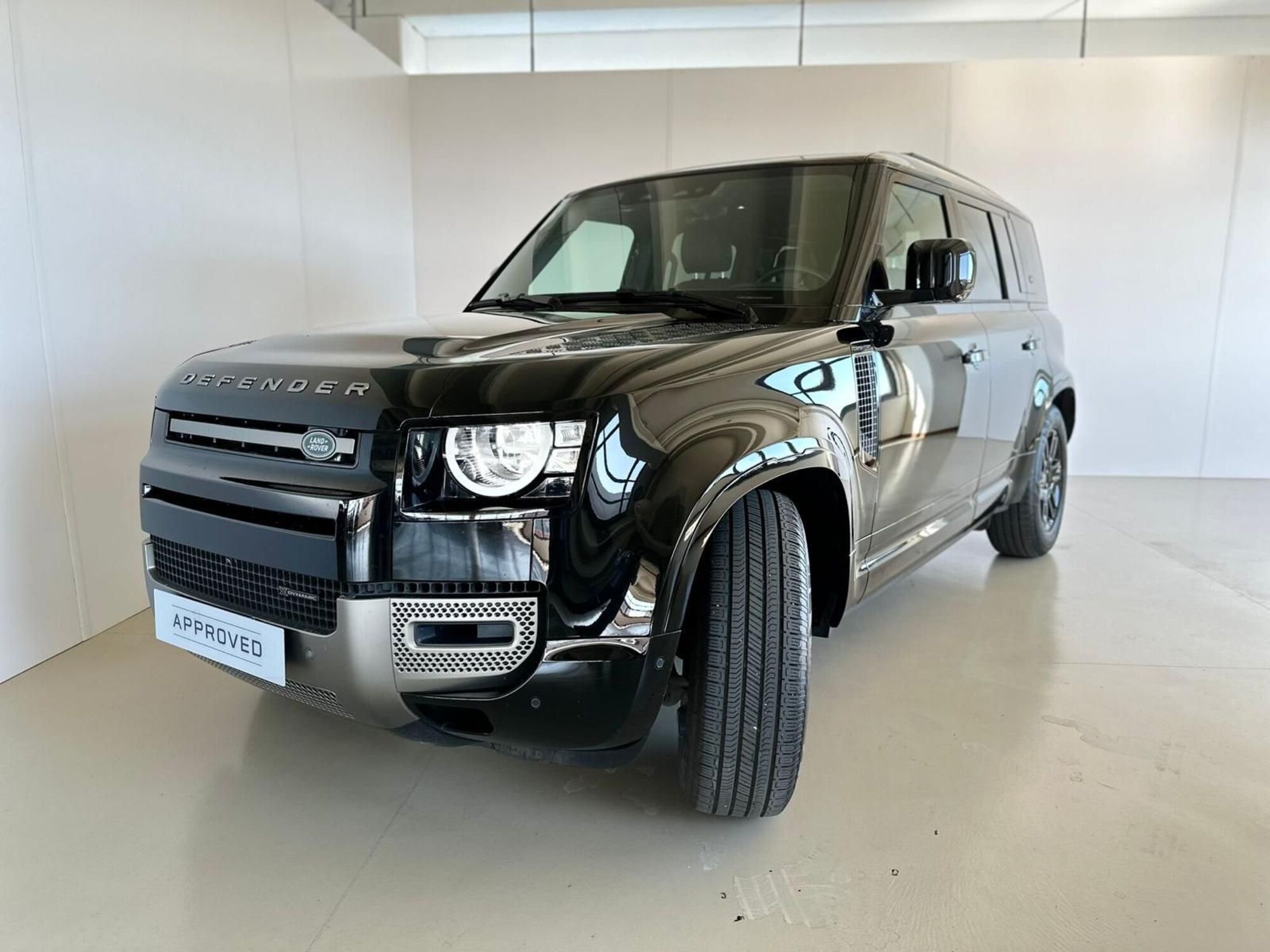 Land Rover Defender 110 3.0D I6 250 CV AWD Auto Commercial S del 2021 usata a Modena