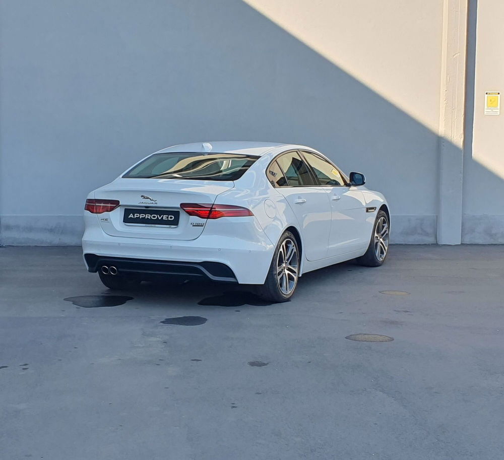 Jaguar XE usata a Catania (2)