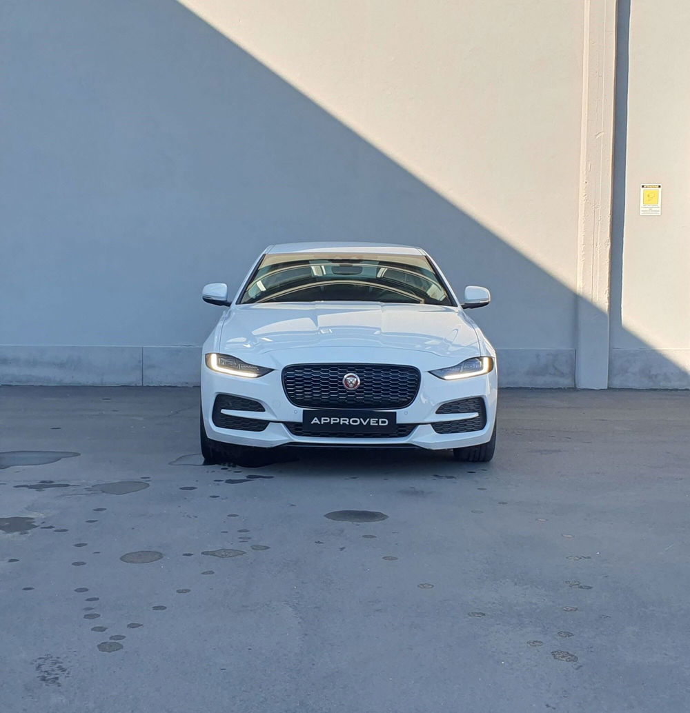 Jaguar XE usata a Catania (8)