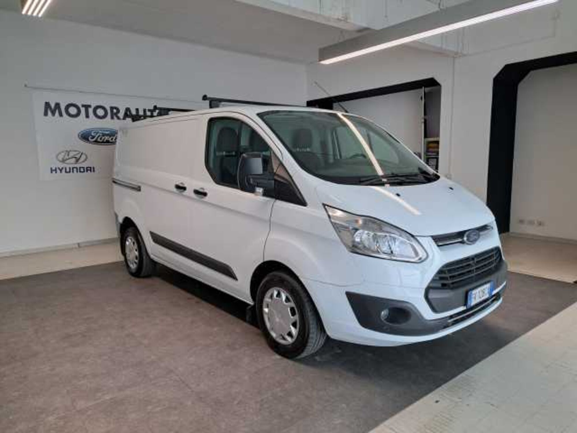 Ford Transit Custom Furgone 290 2.0 TDCi 130 PC Furgone Trend del 2017 usata a Arezzo