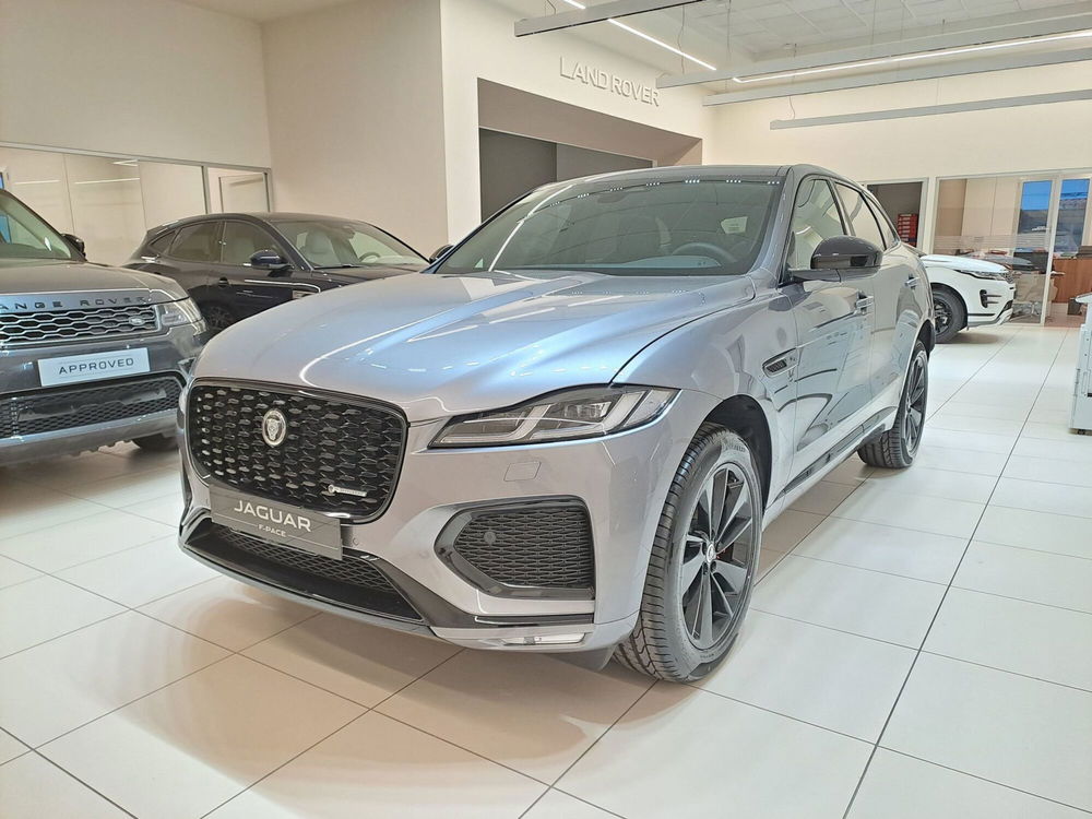 Jaguar F-Pace usata a Pavia