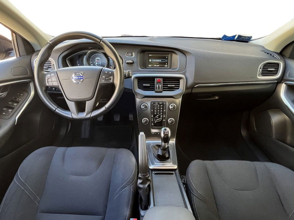 Volvo V40 usata a Bari (8)