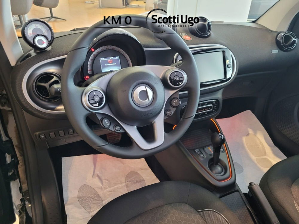 smart Fortwo Cabrio nuova a Siena (11)