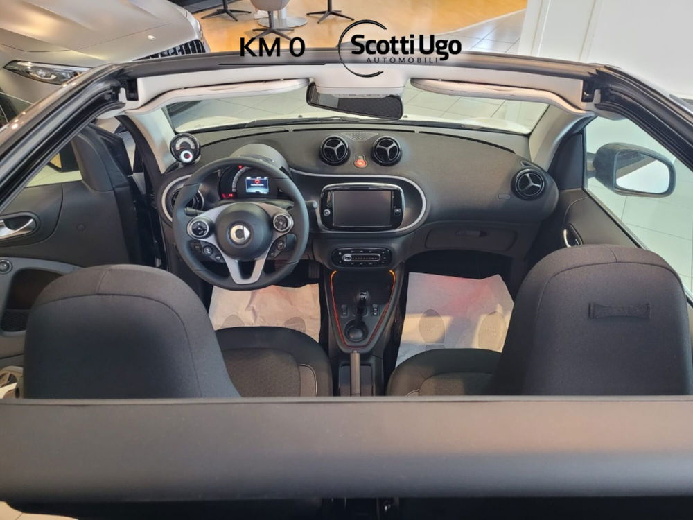 smart Fortwo Cabrio nuova a Siena (12)