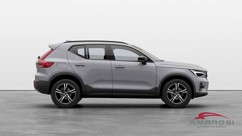 Volvo XC40 nuova a Viterbo (4)