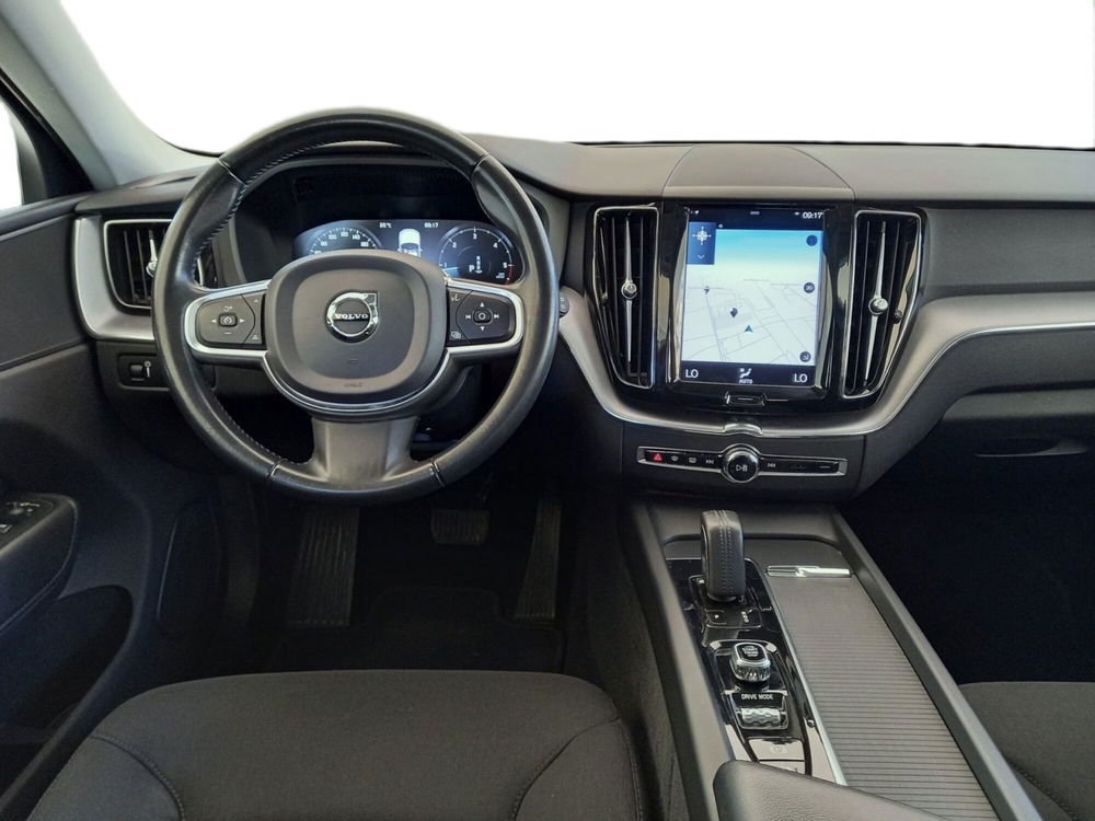 Volvo XC60 usata a Bari (8)