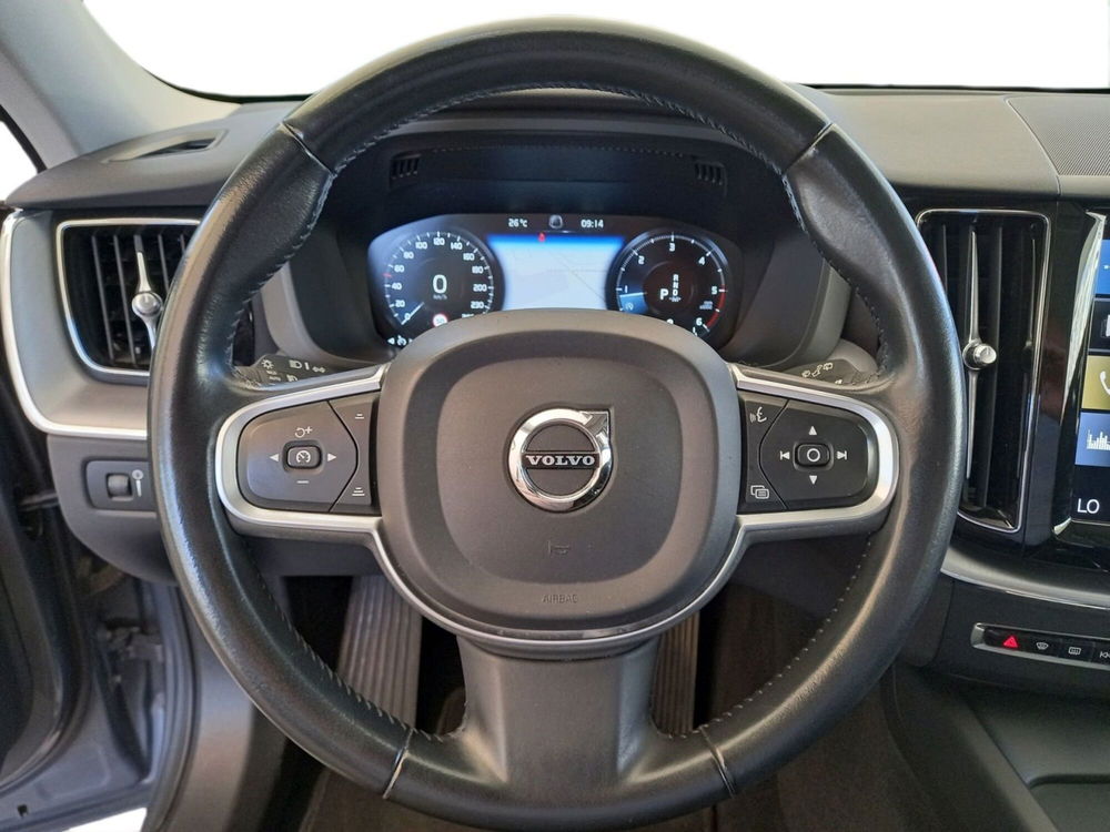 Volvo XC60 usata a Bari (9)