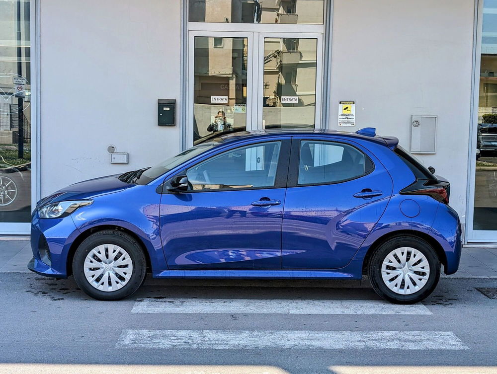 Mazda Mazda2 Hybrid nuova a Napoli (3)