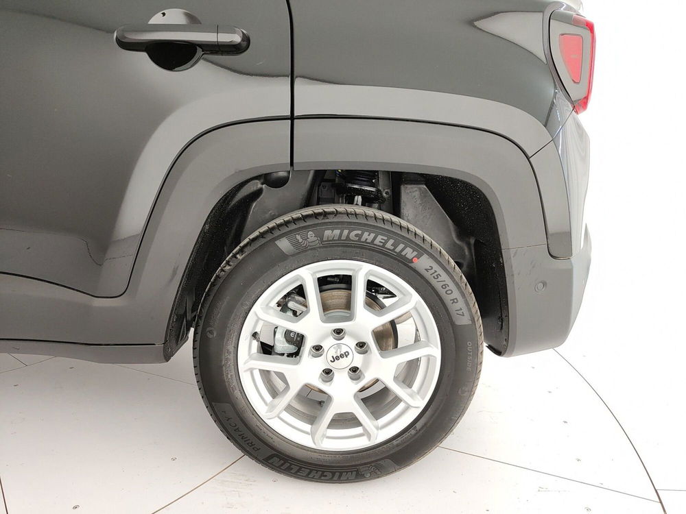 Jeep Renegade nuova a Caserta (9)