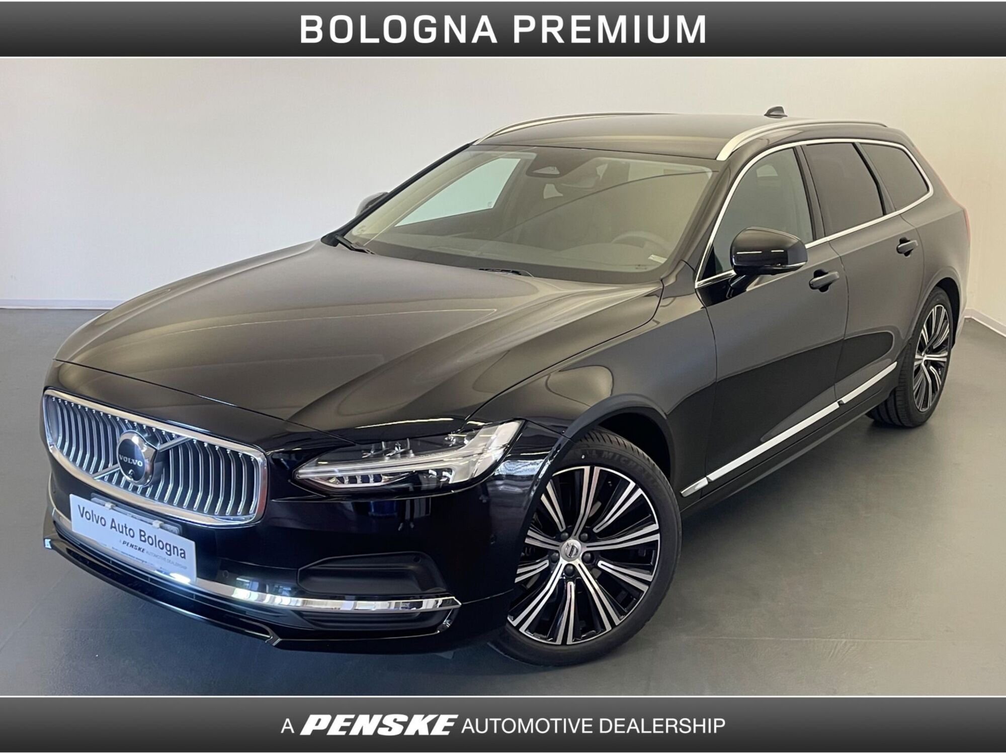 Volvo V90 B4 (d) AWD automatico Plus Bright nuova a Casalecchio di Reno