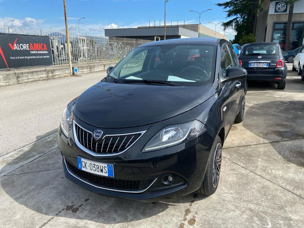 Lancia Ypsilon usata a Caserta (3)