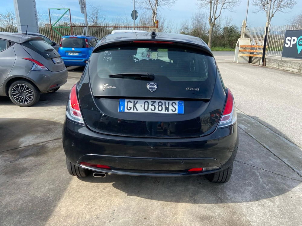 Lancia Ypsilon usata a Caserta (5)