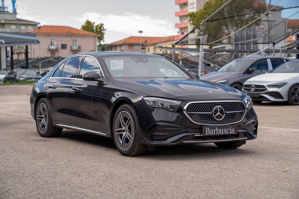 Mercedes-Benz Classe E nuova a Pescara (3)