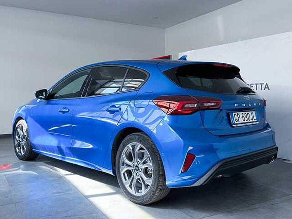 Ford Focus nuova a Cosenza (4)