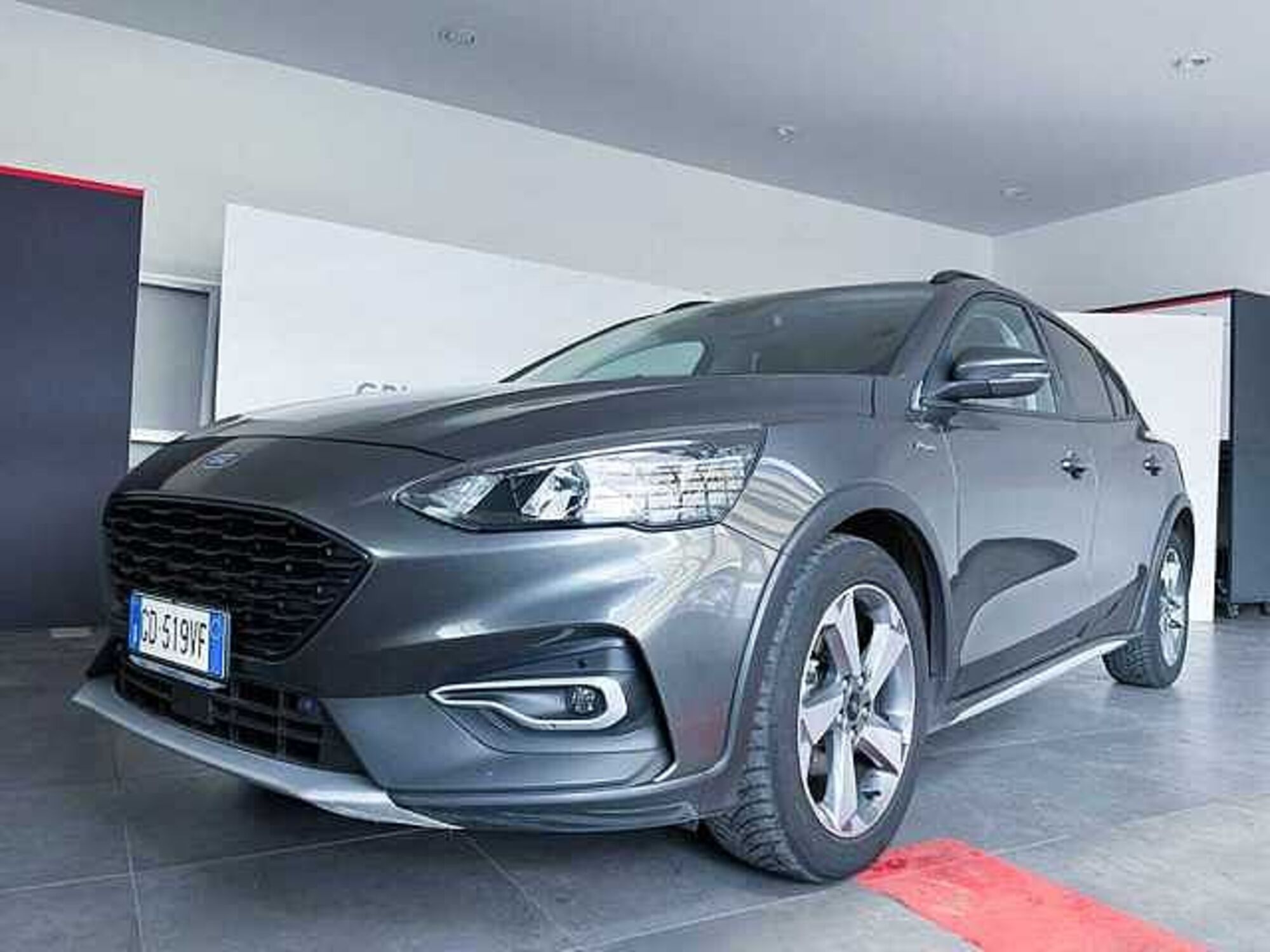 Ford Focus 1.5 EcoBlue 120 CV 5p. Active  del 2021 usata a Rende