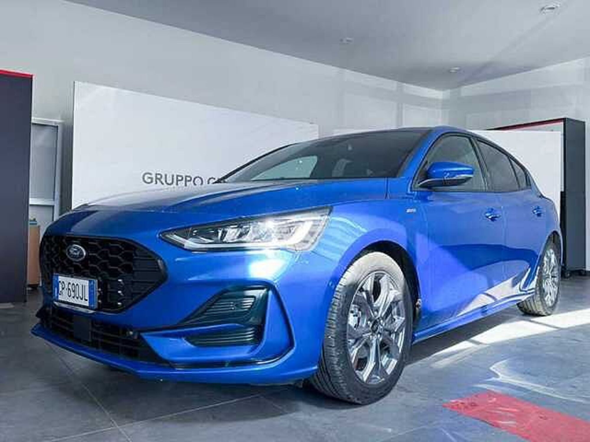 Ford Focus 1.0 EcoBoost 125 CV 5p. ST-Line  nuova a Rende