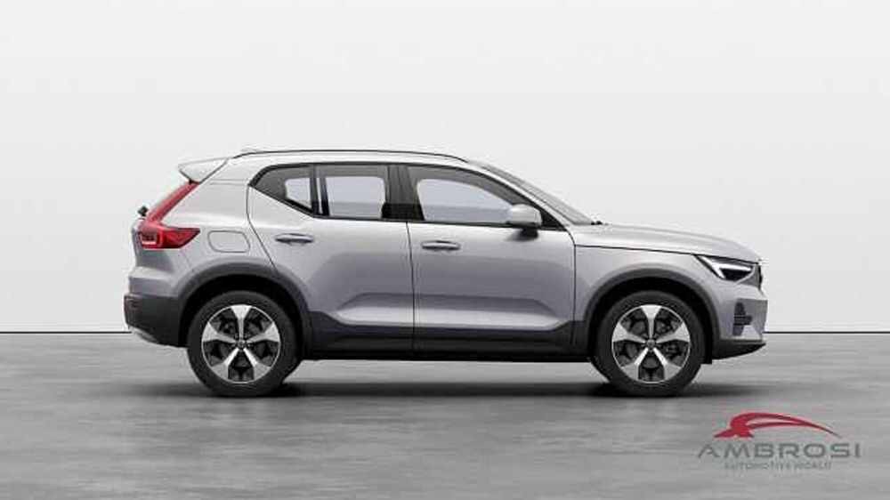 Volvo XC40 nuova a Viterbo (3)