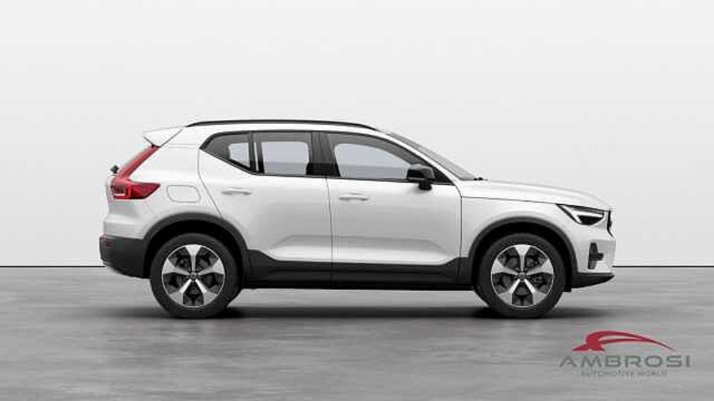 Volvo XC40 nuova a Viterbo (3)