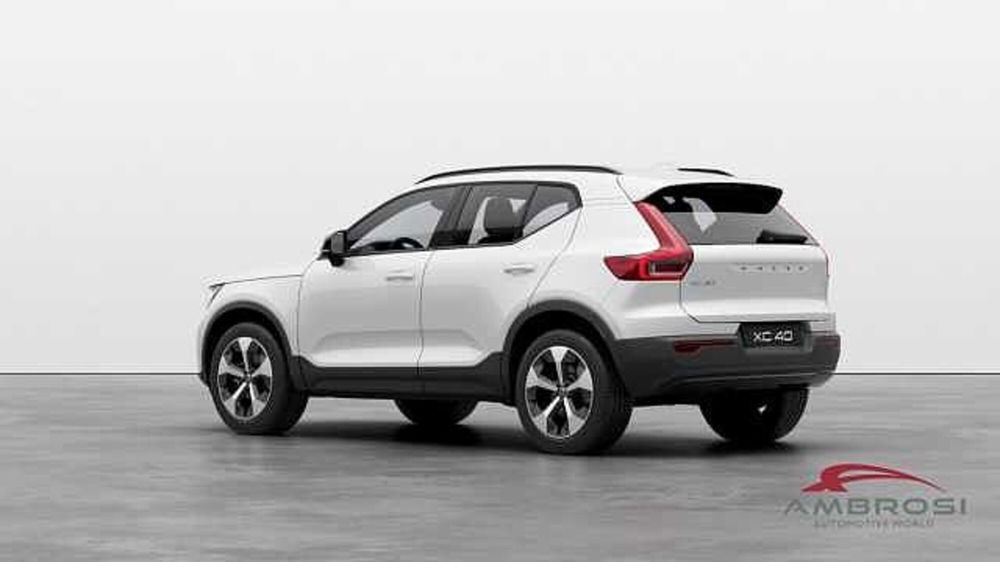 Volvo XC40 nuova a Viterbo (4)