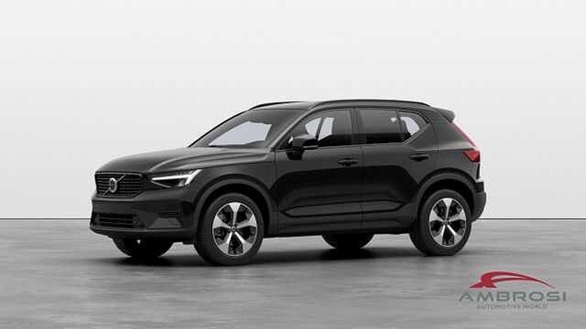 Volvo XC40 B3 automatico Plus Dark  nuova a Viterbo