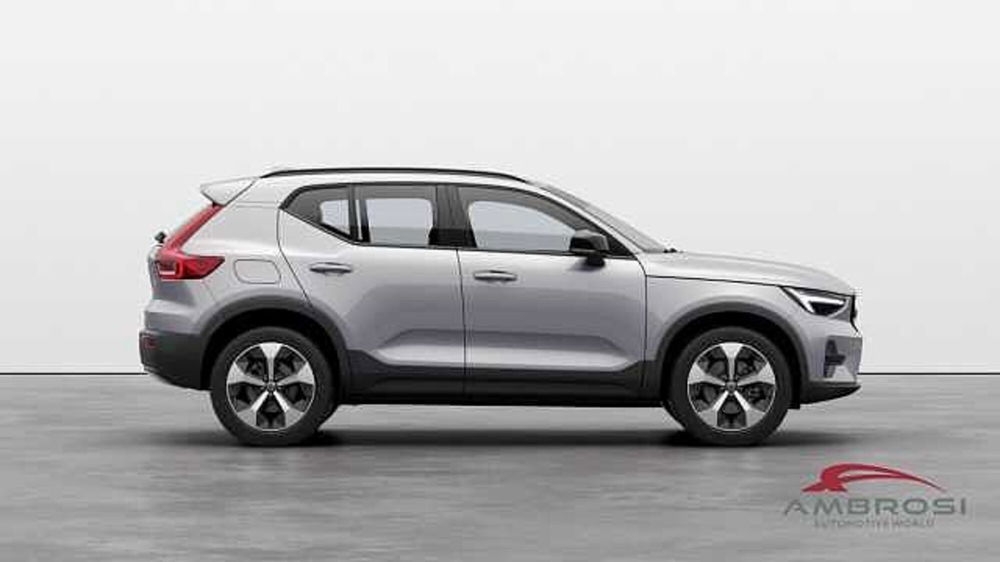 Volvo XC40 nuova a Viterbo (4)