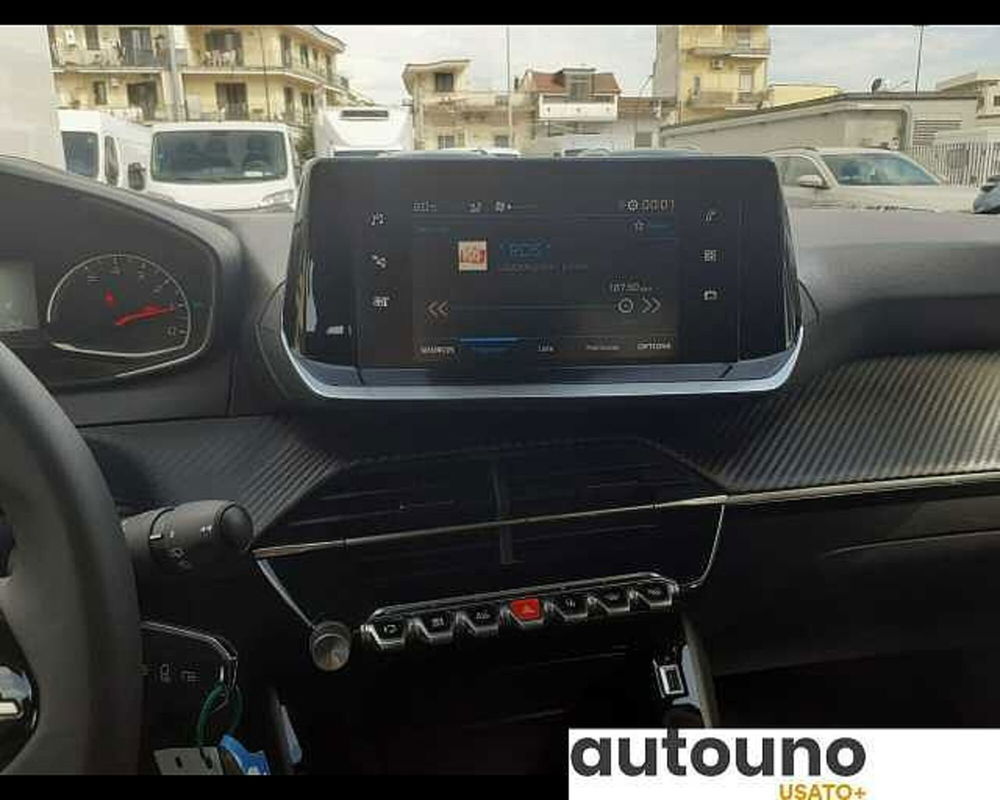 Peugeot 208 nuova a Napoli (13)