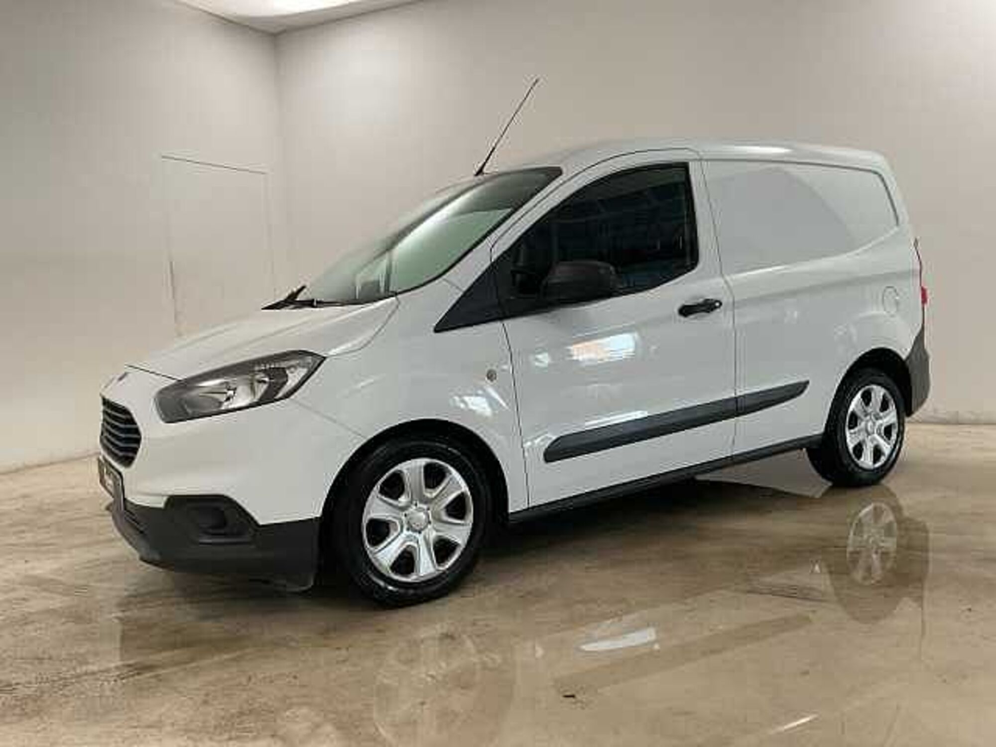 Ford Transit Courier 1.5 TDCi 75CV  Entry  del 2020 usata a Cesena